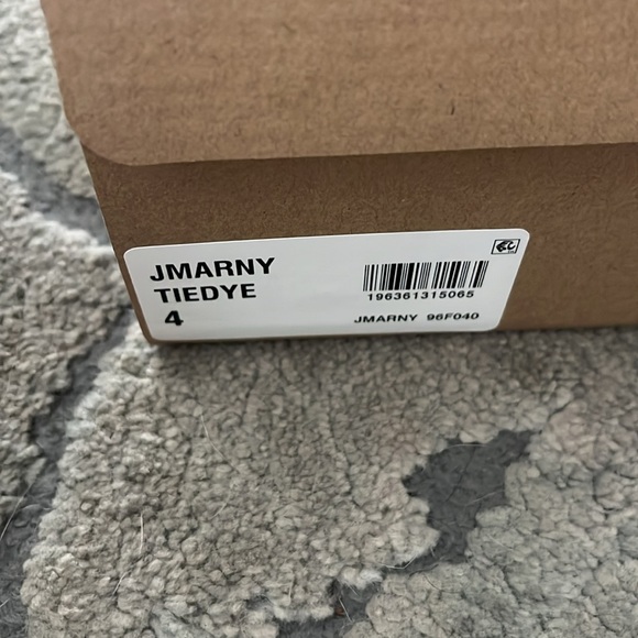 !!New!! Steve Madden girls stylish tie-dye sandals - Picture 6 of 7